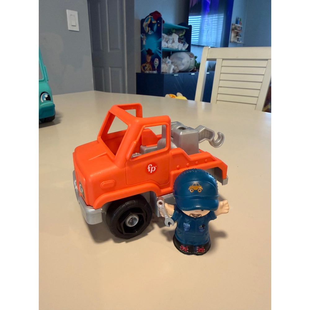 Fisher Price Little People Orange Tow Truck and Mechanic Figure Set 2023 Mattel